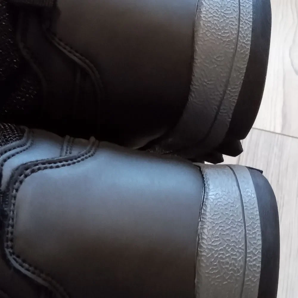 (71-4299)  Men's Winter Boot Sz 46 (13)
